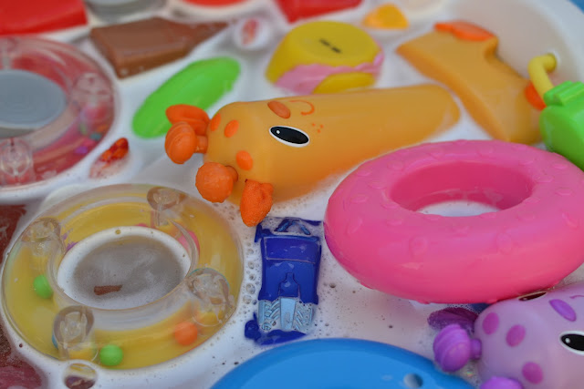 Cleaning Toys with an All-Natural Disinfectant Rinse